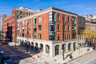 Plus de détails pour 200 W Superior St, Chicago, IL - Bureau à vendre