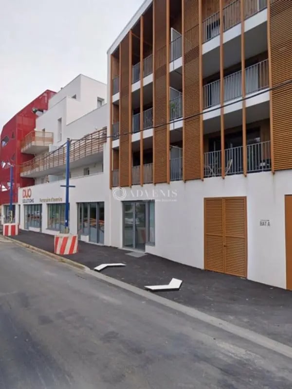 Plus de détails pour Local commercial à louer