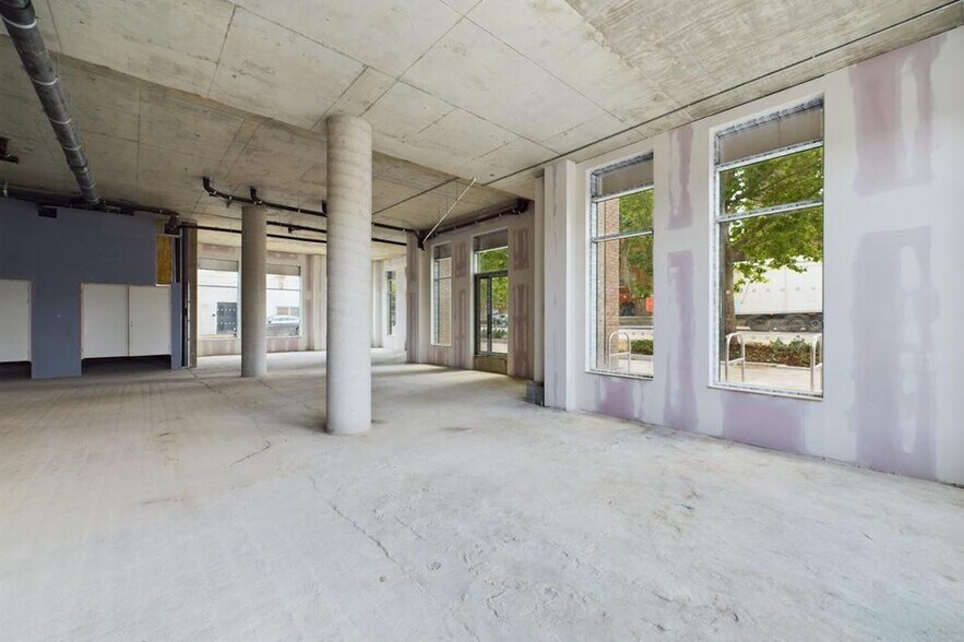 671-679 Old Kent Rd, Londres à louer - Photo de l’immeuble – Image 3 sur 49