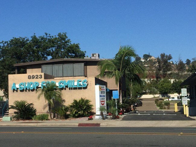 Plus de détails pour 8923 La Mesa Blvd, La Mesa, CA - Bureau à vendre