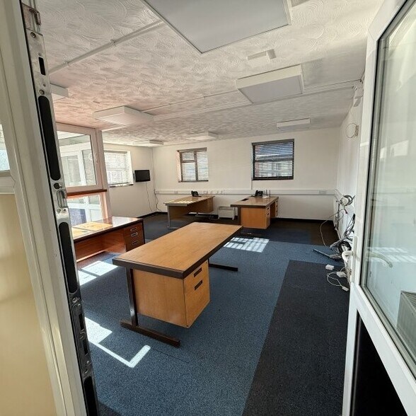 Base Business Park, Woodbridge à louer - Photo intérieure – Image 3 sur 4