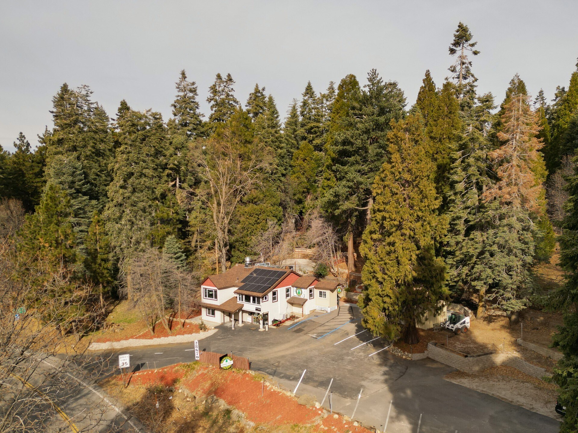 28670 CA-18 Hwy, Skyforest, CA à vendre Aérien– Image 1 sur 20