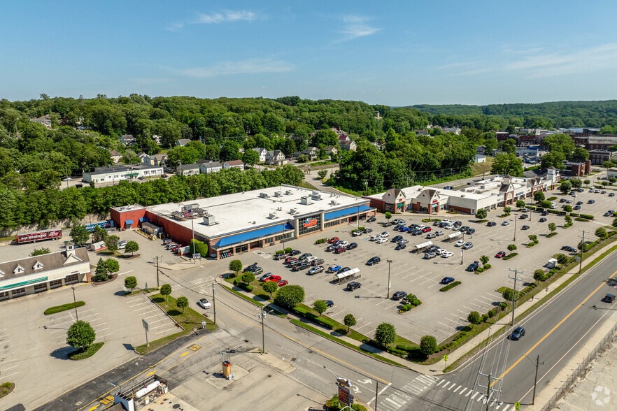 251 Kennedy Dr, Putnam, CT à vendre - Aérien – Image 3 sur 4