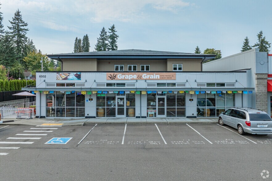 6502 Evergreen Way, Everett, WA à louer - Photo de l’immeuble – Image 3 sur 6