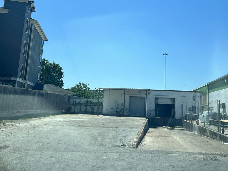 3409 Gulf Fwy, Houston, TX à vendre - Photo de l’immeuble – Image 3 sur 16