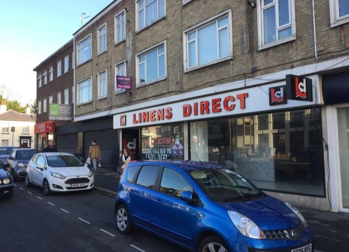 301-303 High Rd, Loughton à vendre - Photo principale – Image 1 sur 1