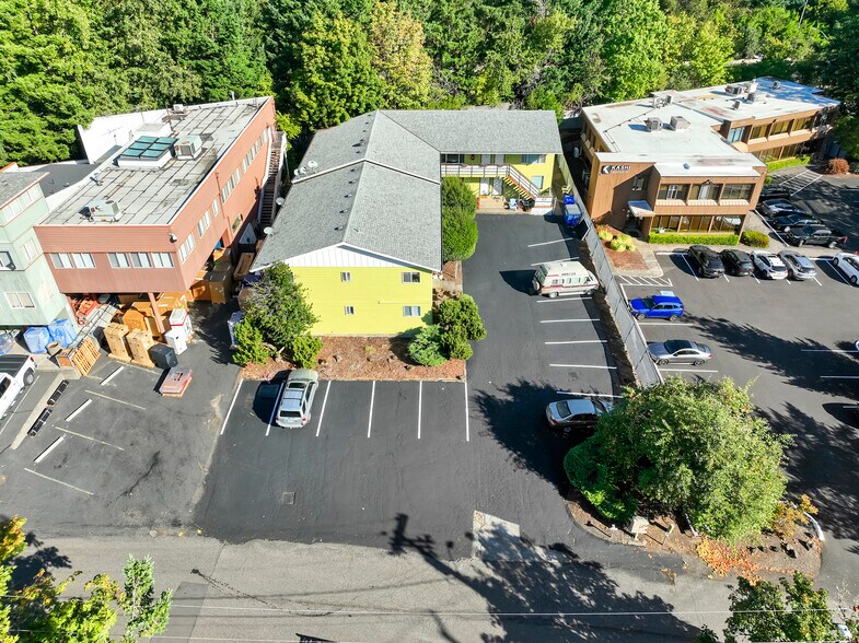 4633 SW Huber St, Portland, OR à vendre - Photo de l’immeuble – Image 2 sur 13