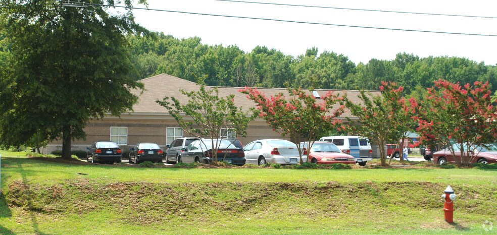 1840 Pineview Dr, Columbia, SC à vendre - Photo de l’immeuble – Image 3 sur 5