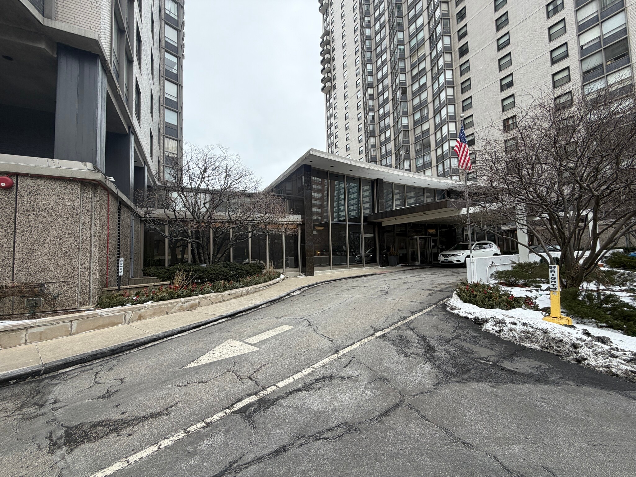 5701 N Sheridan Rd, Chicago, IL à louer Photo intérieure– Image 1 sur 6