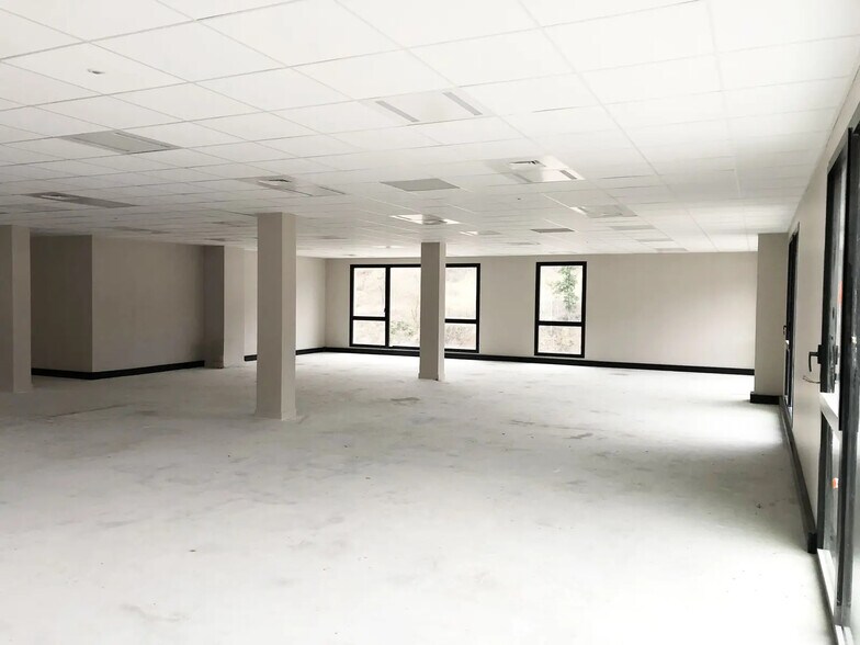 17 Rue De Paris, Tarare à louer - Photo de l’immeuble – Image 2 sur 12
