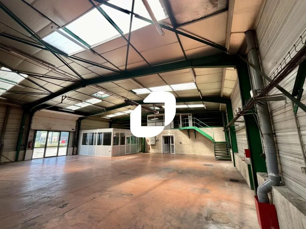 244 Rue De Chavanne, Arnas à louer Photo intérieure– Image 1 sur 14