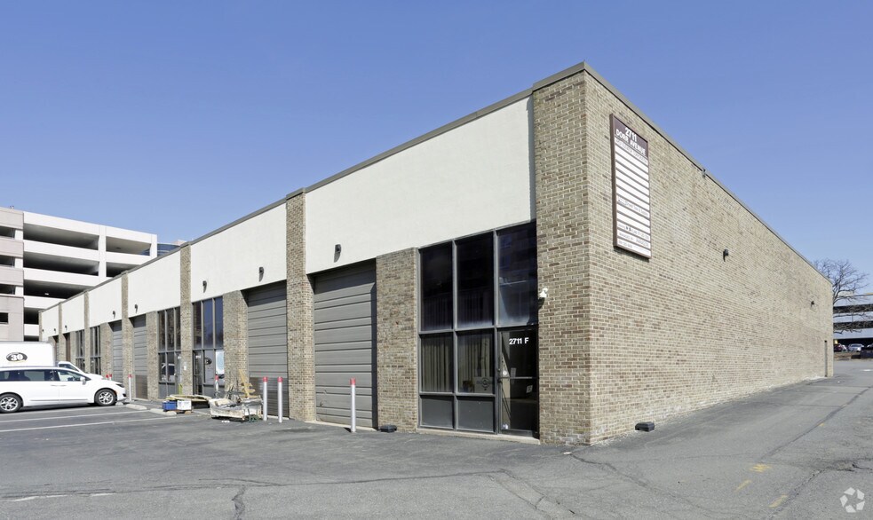 2711 Dorr Ave, Merrifield, VA à louer - Photo de l’immeuble – Image 3 sur 4