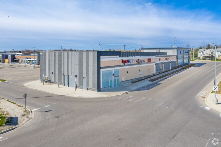 200 Northfield Dr W, Waterloo, ON à louer - Photo de l’immeuble – Image 3 sur 4