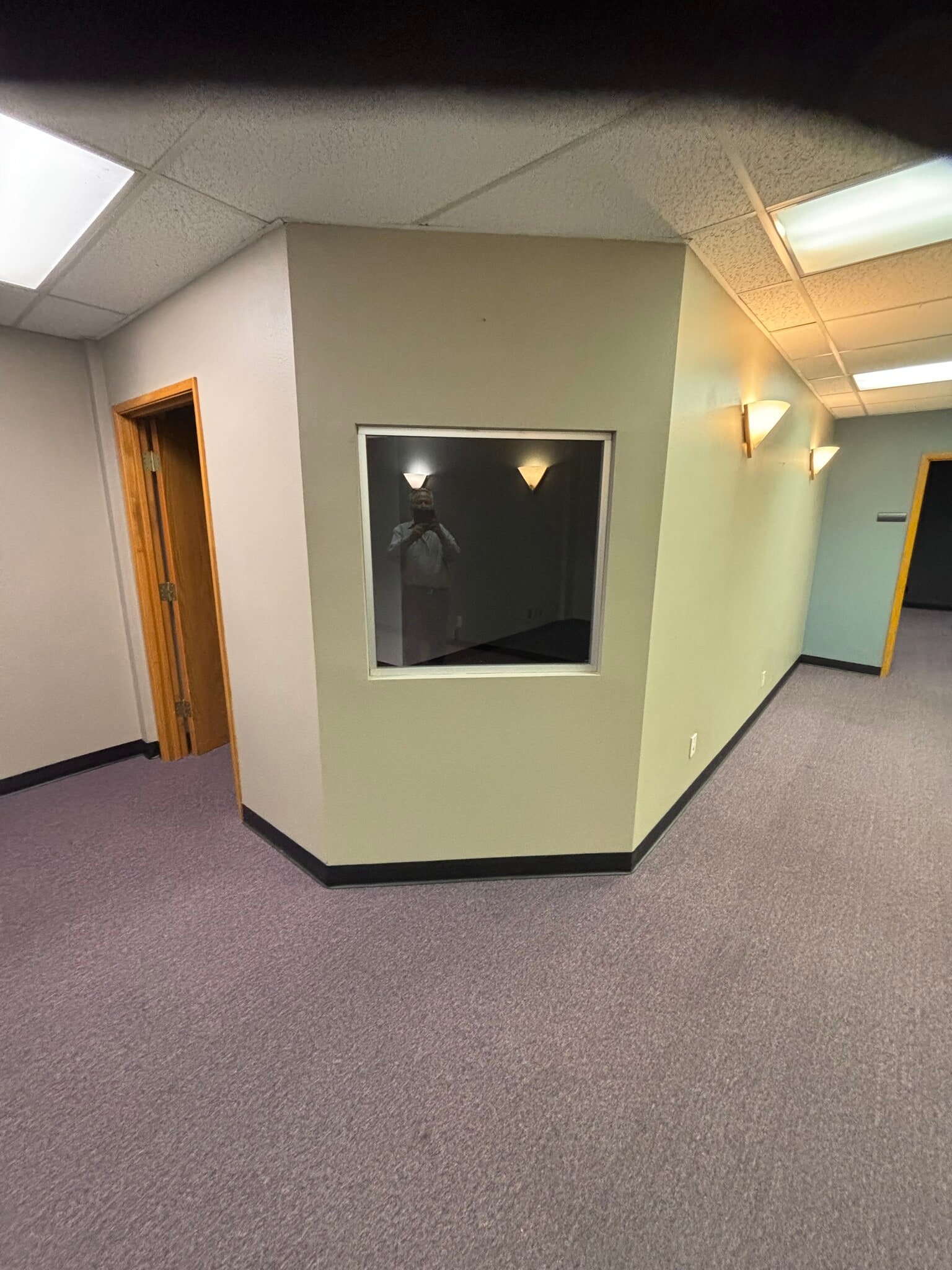 1612 W Olive Ave, Burbank, CA à louer Photo intérieure– Image 1 sur 29