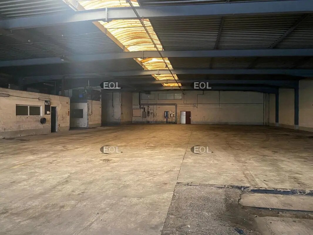 Industriel/Logistique dans Noisiel à louer Photo de l’immeuble– Image 1 sur 11