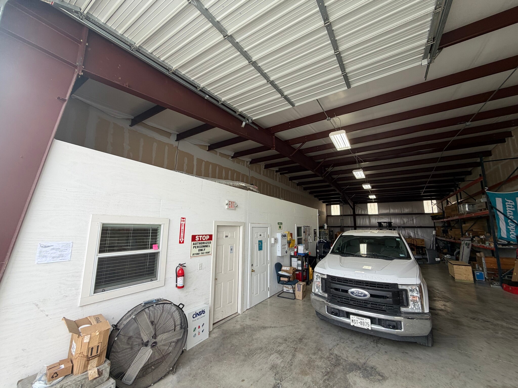 3943 S Interstate 35, New Braunfels, TX à louer Photo intérieure– Image 1 sur 4