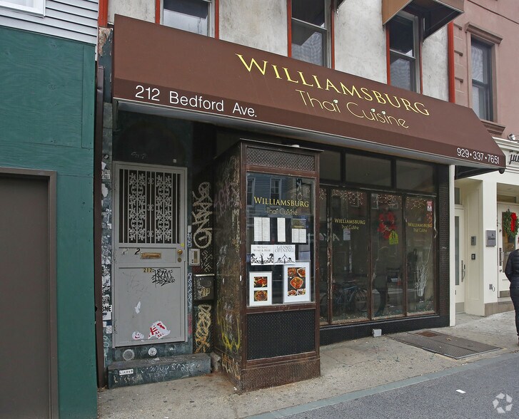 212 Bedford Ave, Brooklyn, NY à louer - Photo de l’immeuble – Image 3 sur 16