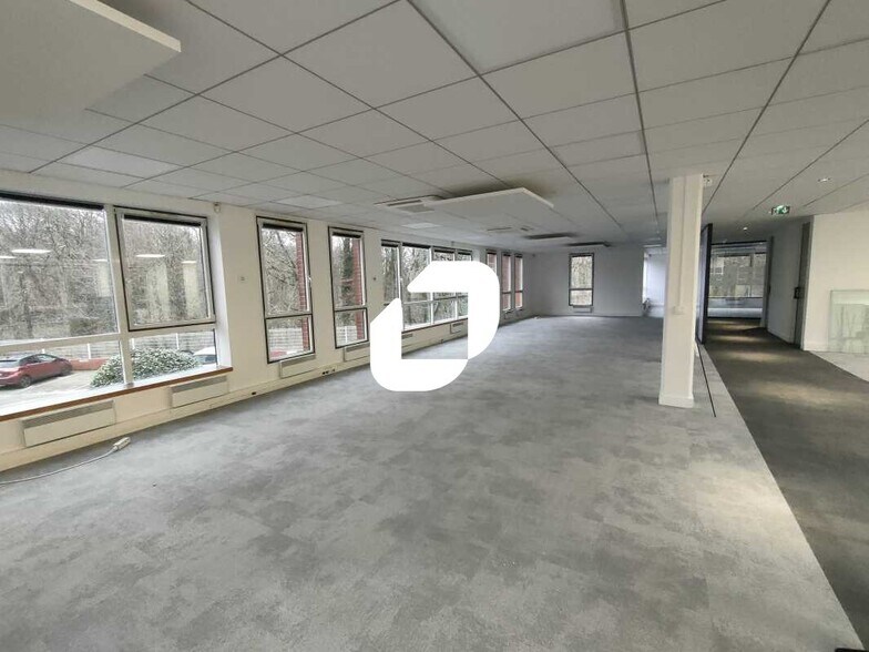 Bureau dans Meudon à louer - Photo de l’immeuble – Image 1 sur 9
