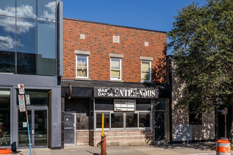 4555-4557 Av Papineau, Montréal, QC à louer - Photo principale – Image 1 sur 5