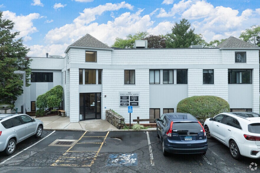 162 Kings Hwy N, Westport, CT à louer - Photo principale – Image 1 sur 9