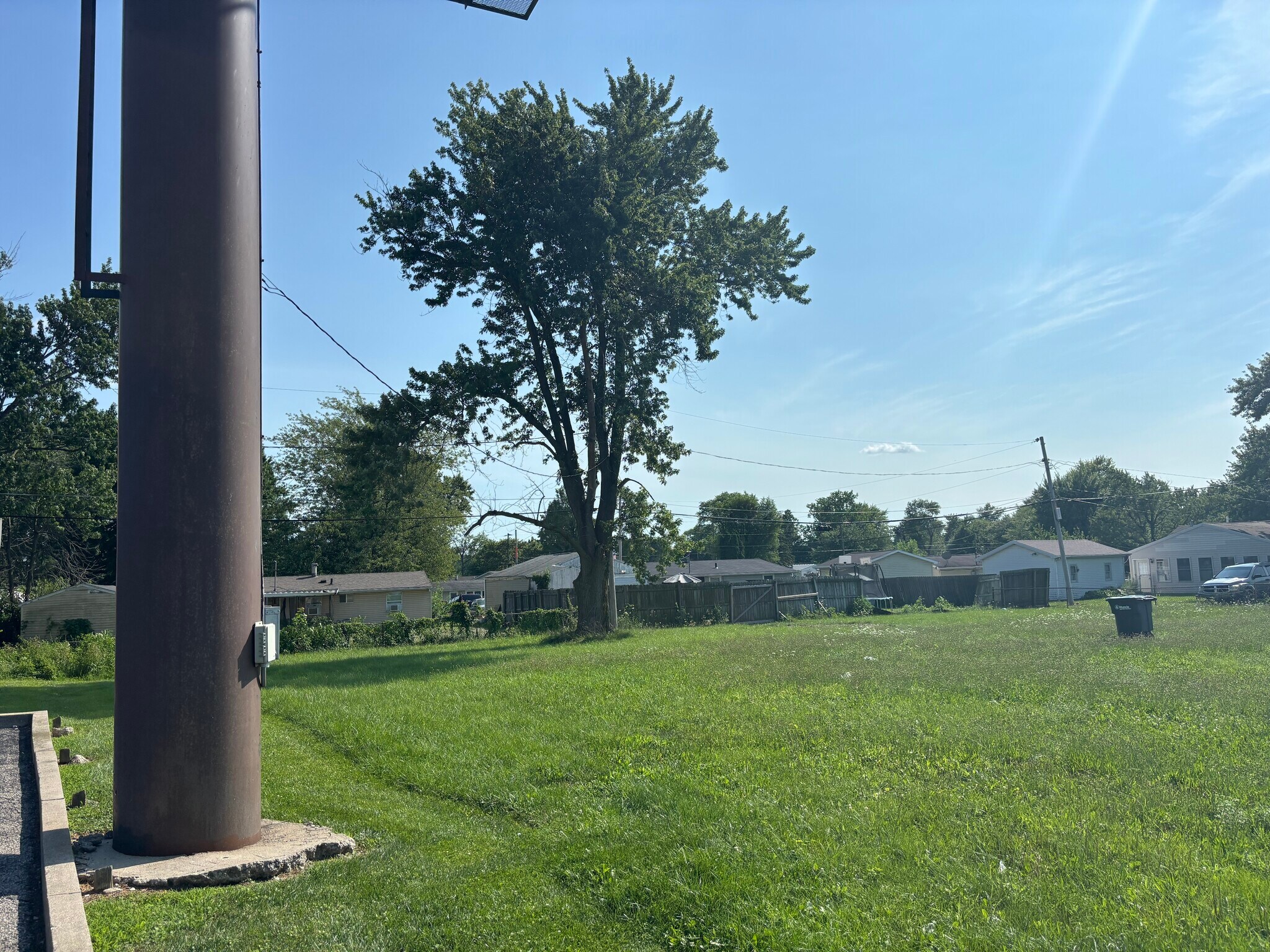 705 E McGalliard Rd, Muncie, IN à vendre Photo principale– Image 1 sur 7