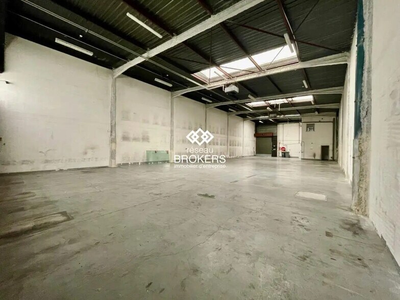 Industriel/Logistique dans Fontenay-sous-Bois à louer - Photo de l’immeuble – Image 1 sur 6