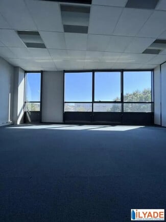 Plus de détails pour 15 Avenue Andre Roussin, Marseille - Bureau à louer