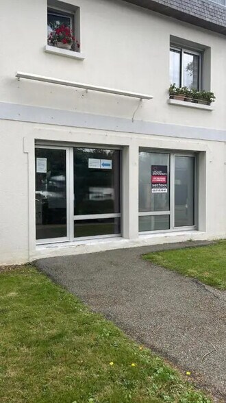 Local d’activités dans Vannes à louer - Photo de l’immeuble – Image 1 sur 5