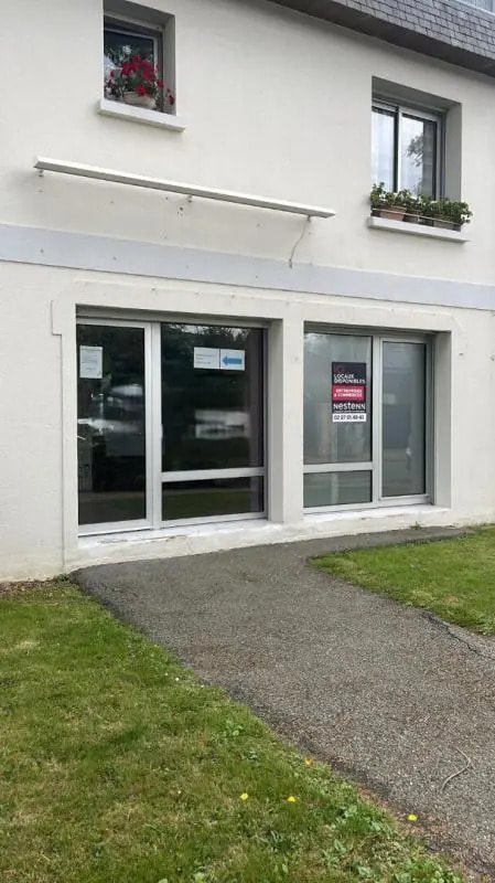 Local d’activités dans Vannes à louer Photo de l’immeuble– Image 1 sur 6
