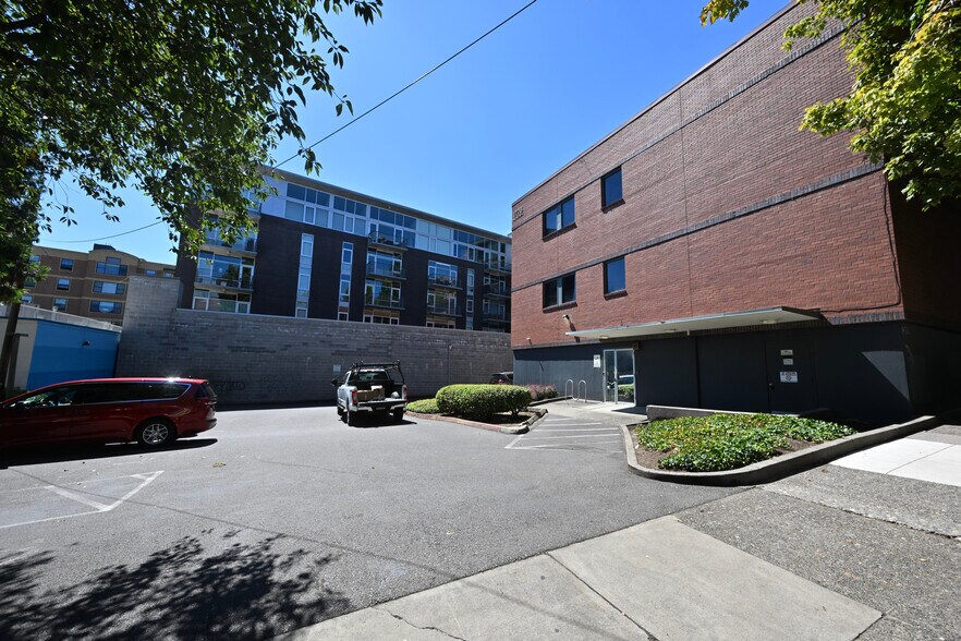 1776 SW Madison Ave, Portland, OR à louer - Photo de l’immeuble – Image 3 sur 13