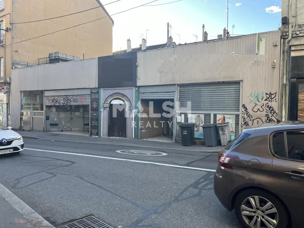 Local commercial dans Oullins à louer Photo de l’immeuble– Image 1 sur 2