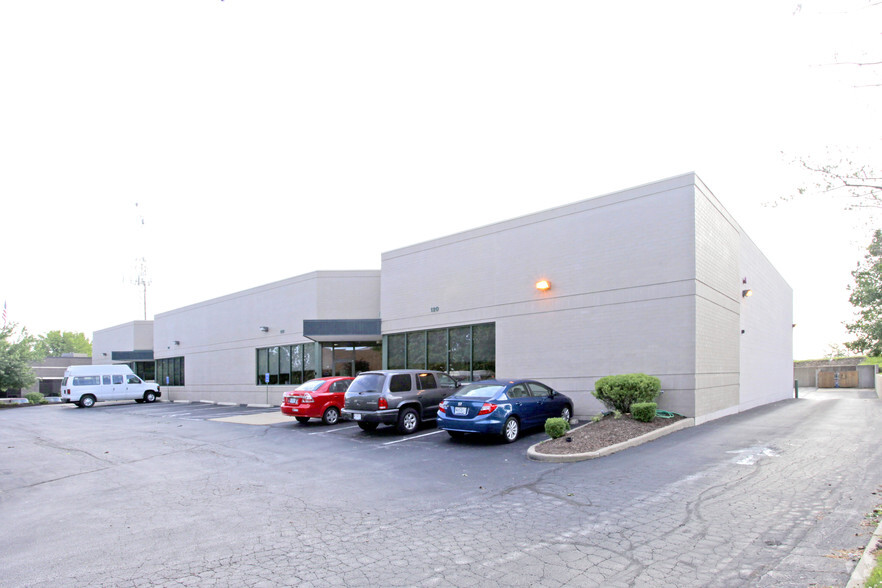 120-126 Point West Blvd, Saint Charles, MO à louer - Photo principale – Image 2 sur 2