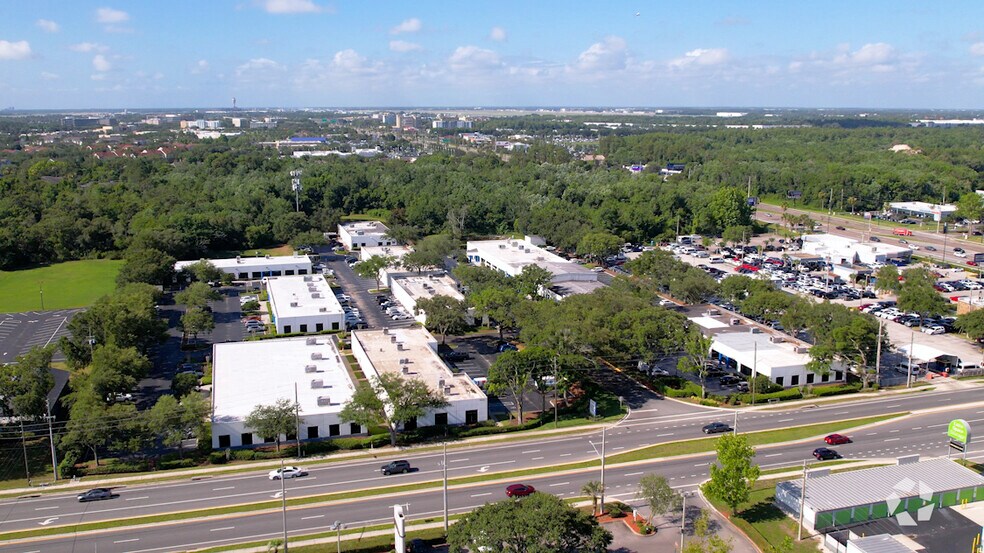 5776 Hoffner Ave, Orlando, FL à louer - Vidéo sur l’annonce professionnelle – Image 3 sur 35