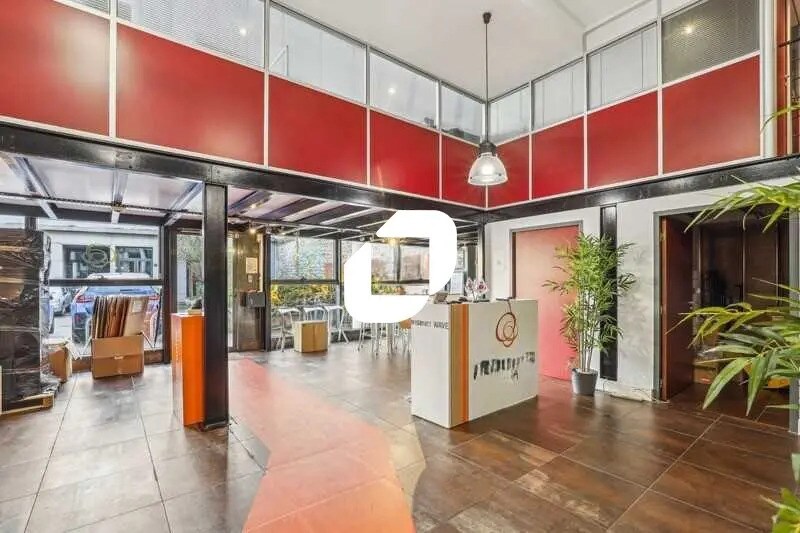 Bureau dans Ivry-sur-Seine à louer - Photo de l’immeuble – Image 1 sur 8