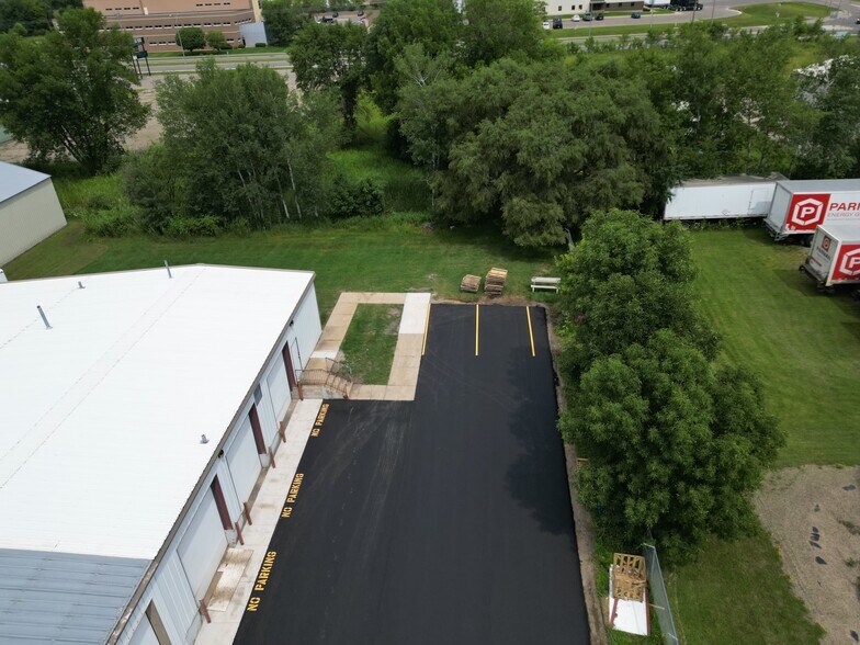 3325 Southway Dr, Saint Cloud, MN à vendre - Photo de l’immeuble – Image 3 sur 6