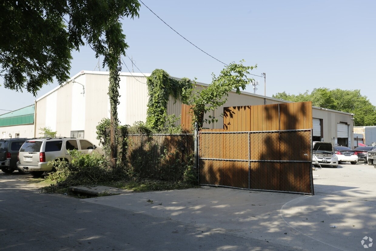 2307 May St, Dallas, TX à louer Photo de l’immeuble– Image 1 sur 6