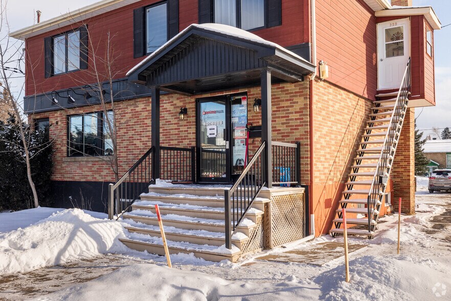355-359 Boul Grand, L'Île-Perrot, QC à vendre - Photo de l’immeuble – Image 2 sur 4