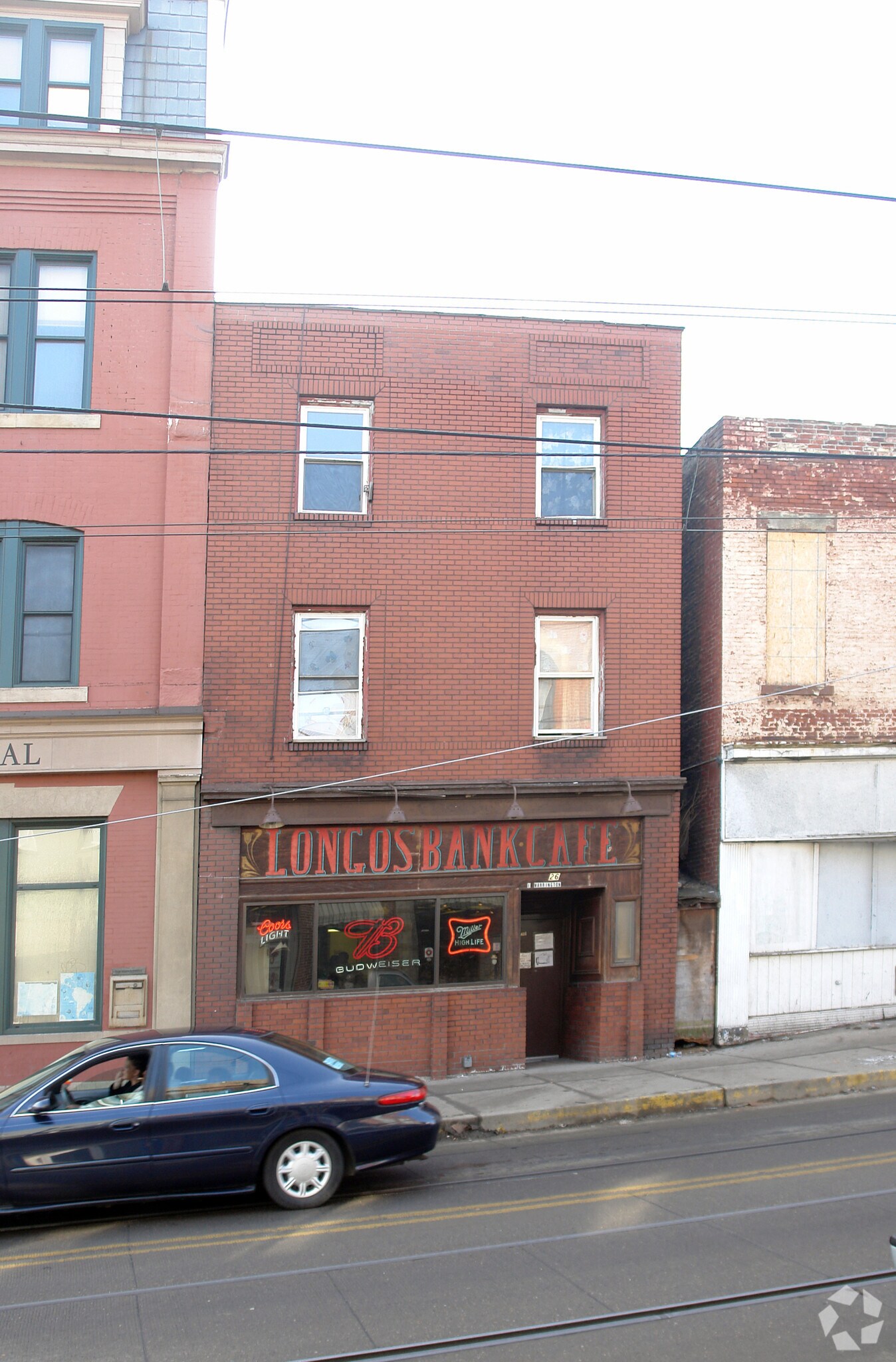 826 E Warrington Ave, Pittsburgh, PA à louer Photo principale– Image 1 sur 23