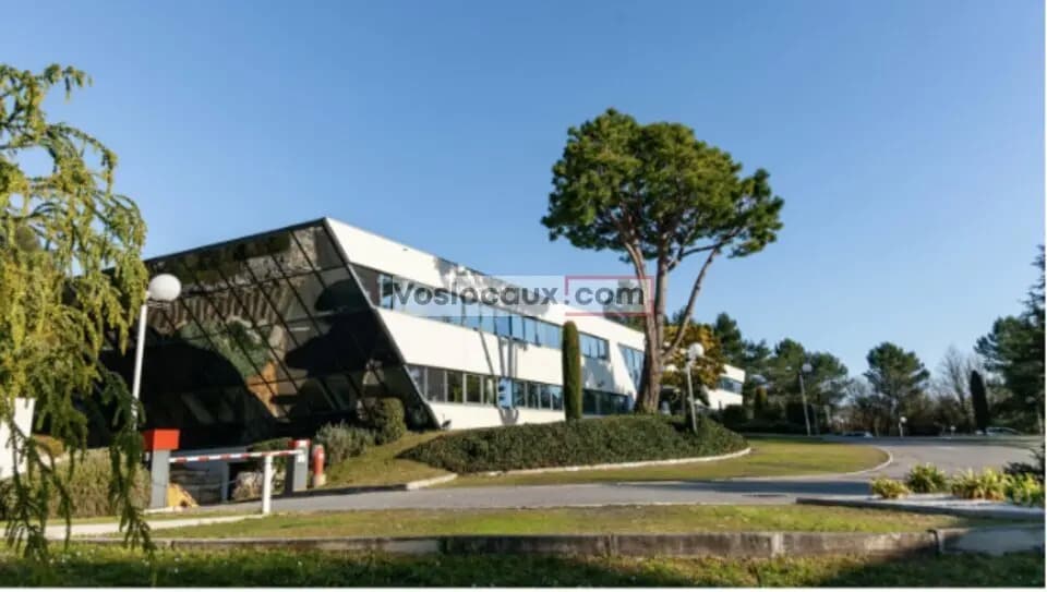 Bureau dans SOPHIA ANTIPOLIS à louer - Photo de l’immeuble – Image 2 sur 5