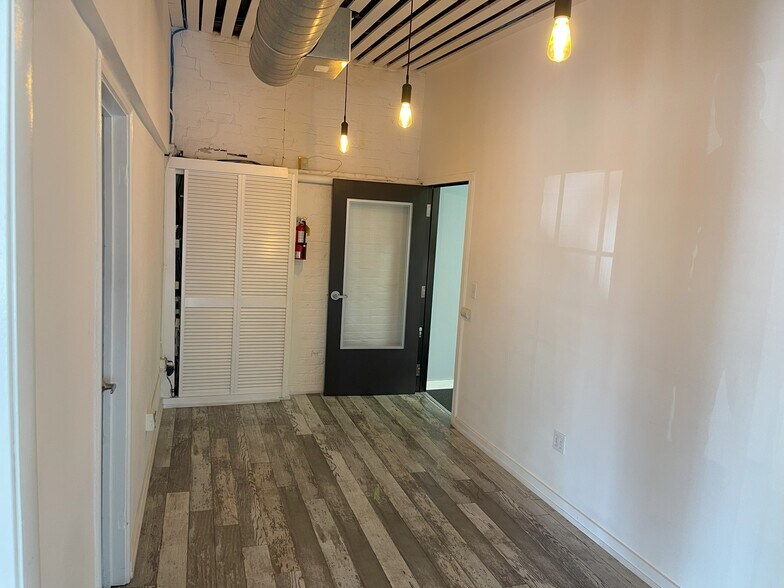 2295 San Pablo Ave, Berkeley, CA à louer - Photo intérieure – Image 2 sur 25