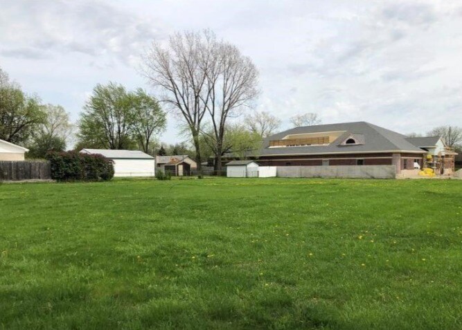 35674 Dequindre Rd, Sterling Heights, MI à vendre - Photo de l’immeuble – Image 2 sur 2