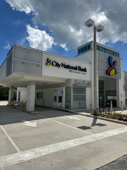 6388 S Dixie Hwy, South Miami, FL à vendre - Photo de l’immeuble – Image 2 sur 4