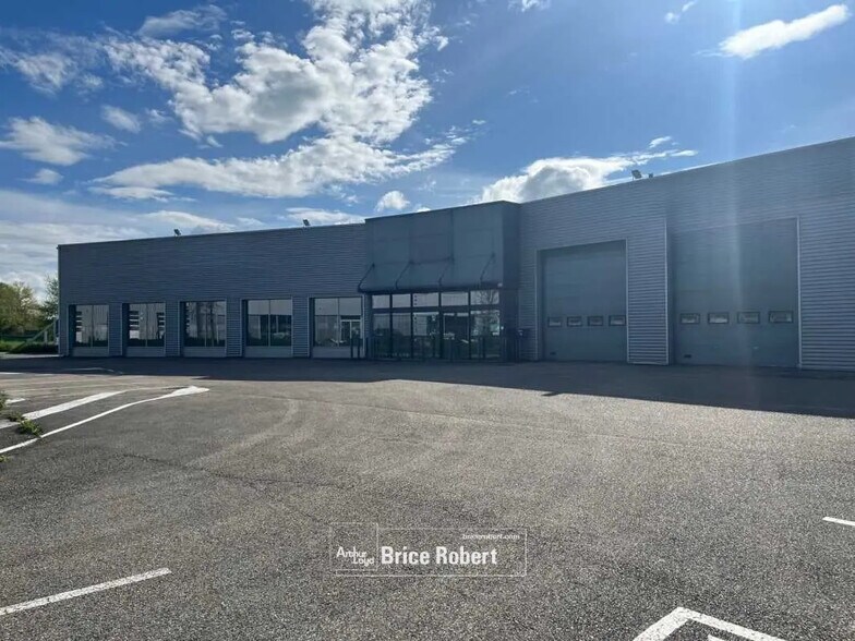 Bureau dans Bourg-en-Bresse à louer - Photo de l’immeuble – Image 1 sur 6