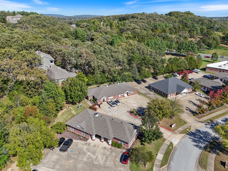 2786 E Millennium Dr, Fayetteville, AR à louer - Photo de l’immeuble – Image 3 sur 12