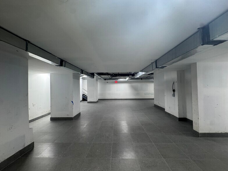 310 W 144th St, New York, NY à louer - Photo de l’immeuble – Image 3 sur 6