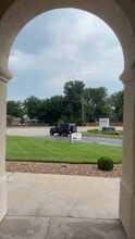 1201 Wakarusa Dr, Lawrence, KS à louer - Vidéo sur l’annonce professionnelle 