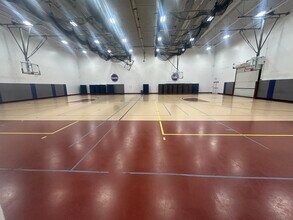 26705 W Commerce Dr, Volo, IL à louer Photo intérieure– Image 1 sur 4