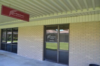 2400 Wayne Memorial Dr, Goldsboro, NC à louer Photo de l’immeuble– Image 2 sur 9