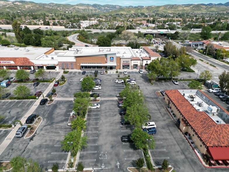 3885-3977 Cochran St, Simi Valley, CA à louer - Aérien – Image 2 sur 6
