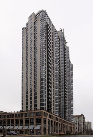 Plus de détails pour 10 Northtown Way, Toronto, ON - Bureau/Local commercial à louer